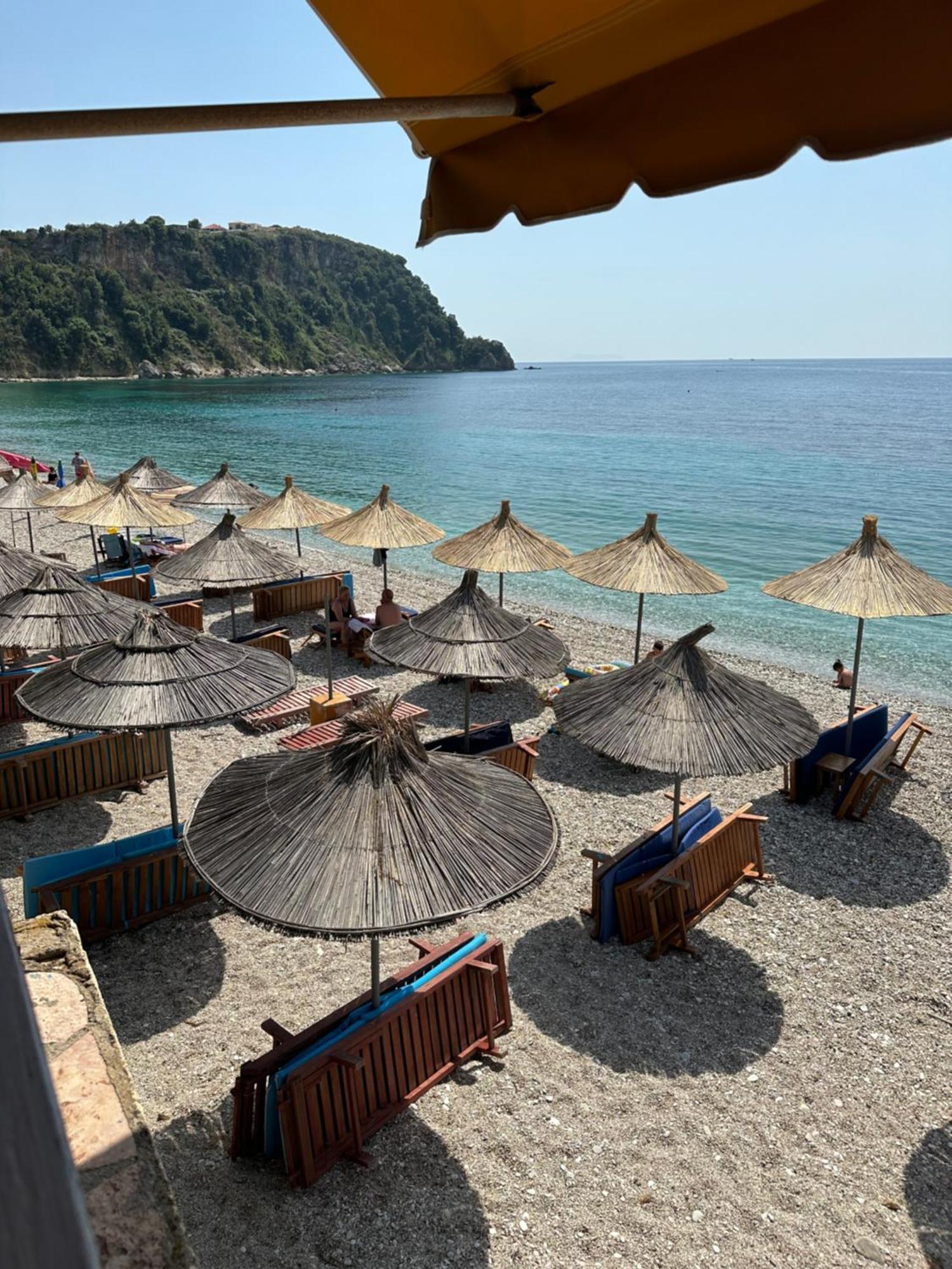 Potami Seashell Hotell Himare Eksteriør bilde