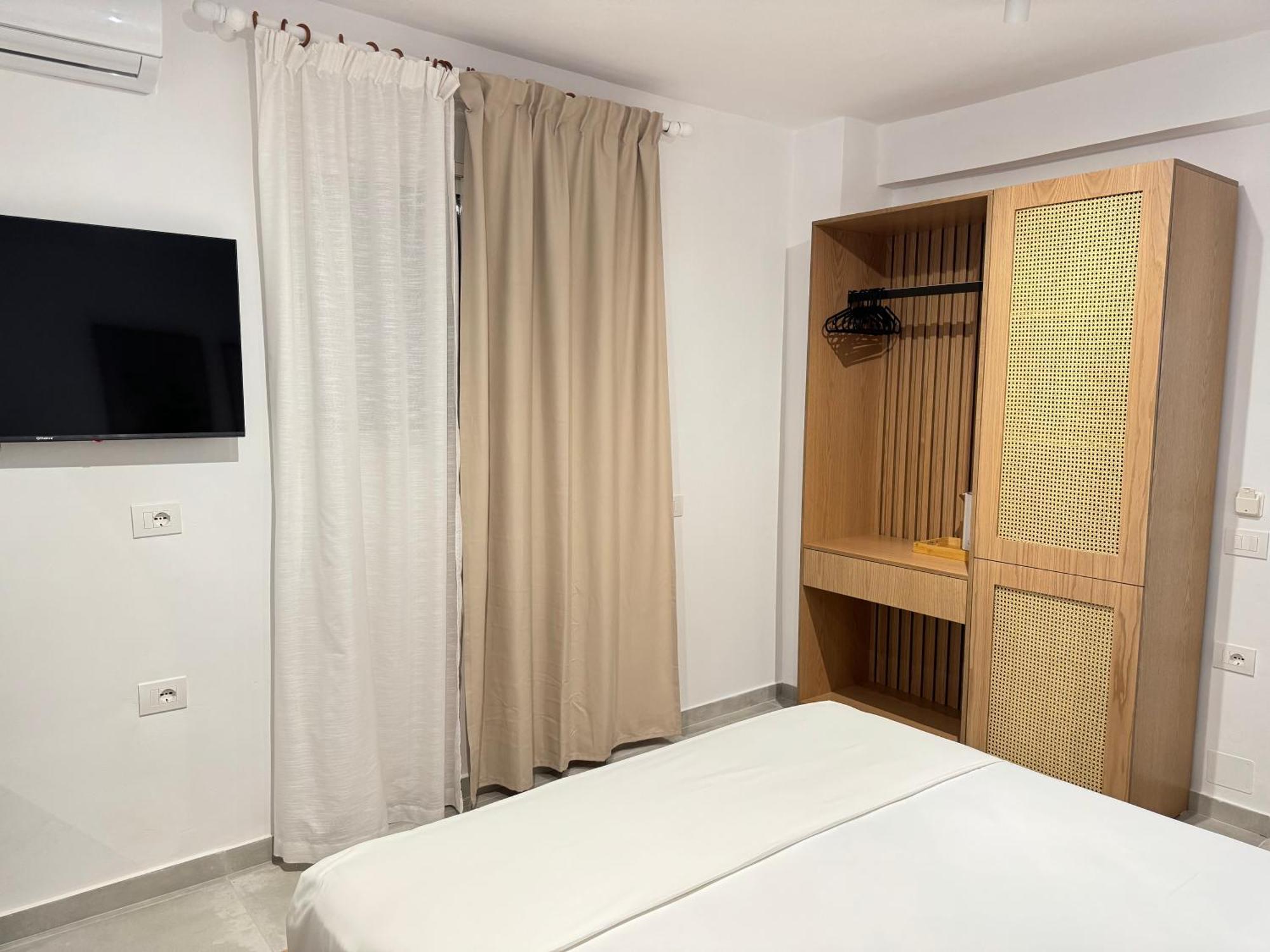 Potami Seashell Hotell Himare Eksteriør bilde